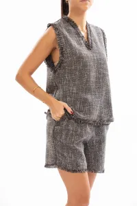 High Waist Short With Side Pockets and Hem Trims