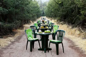 Torino Round Table with Middle Base