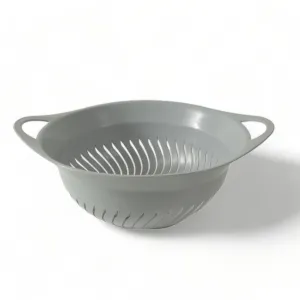 Lola Plastic Strainer with Handles