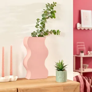ChÃ©ri Vase â€” Pink Wavy Steel Indoor Decorative Vase 21x8x35 cm