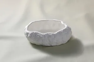 Porcelain Oval Serving Bowl With Textured Rim, 20.5 x 13 cm
