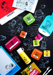 "PEANUTS" Rectangular Food Container with Snoopy Motif