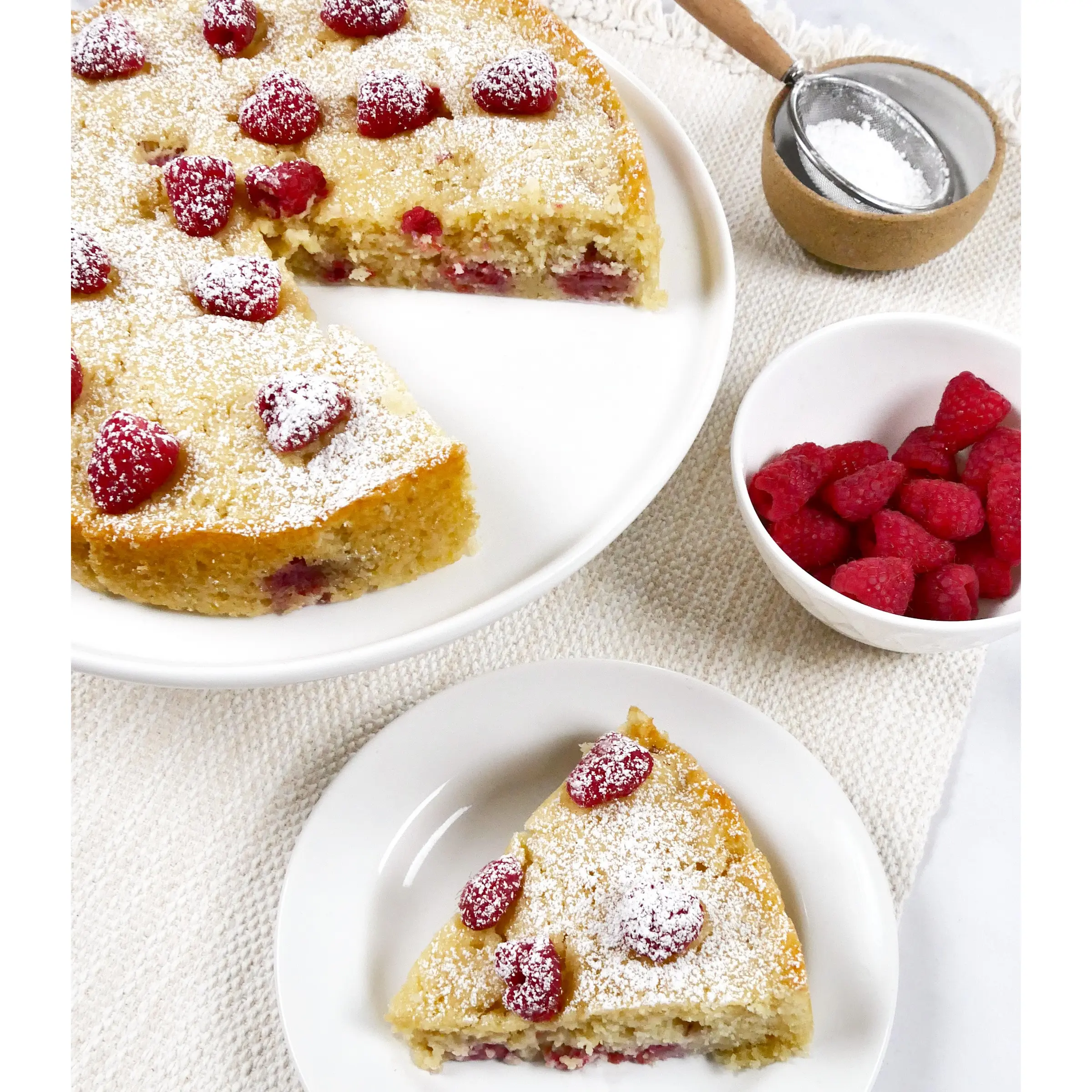 USA 9" Round Cake Pan