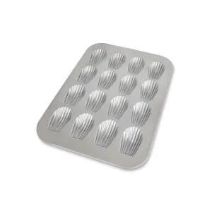 USA Madeleine Pan