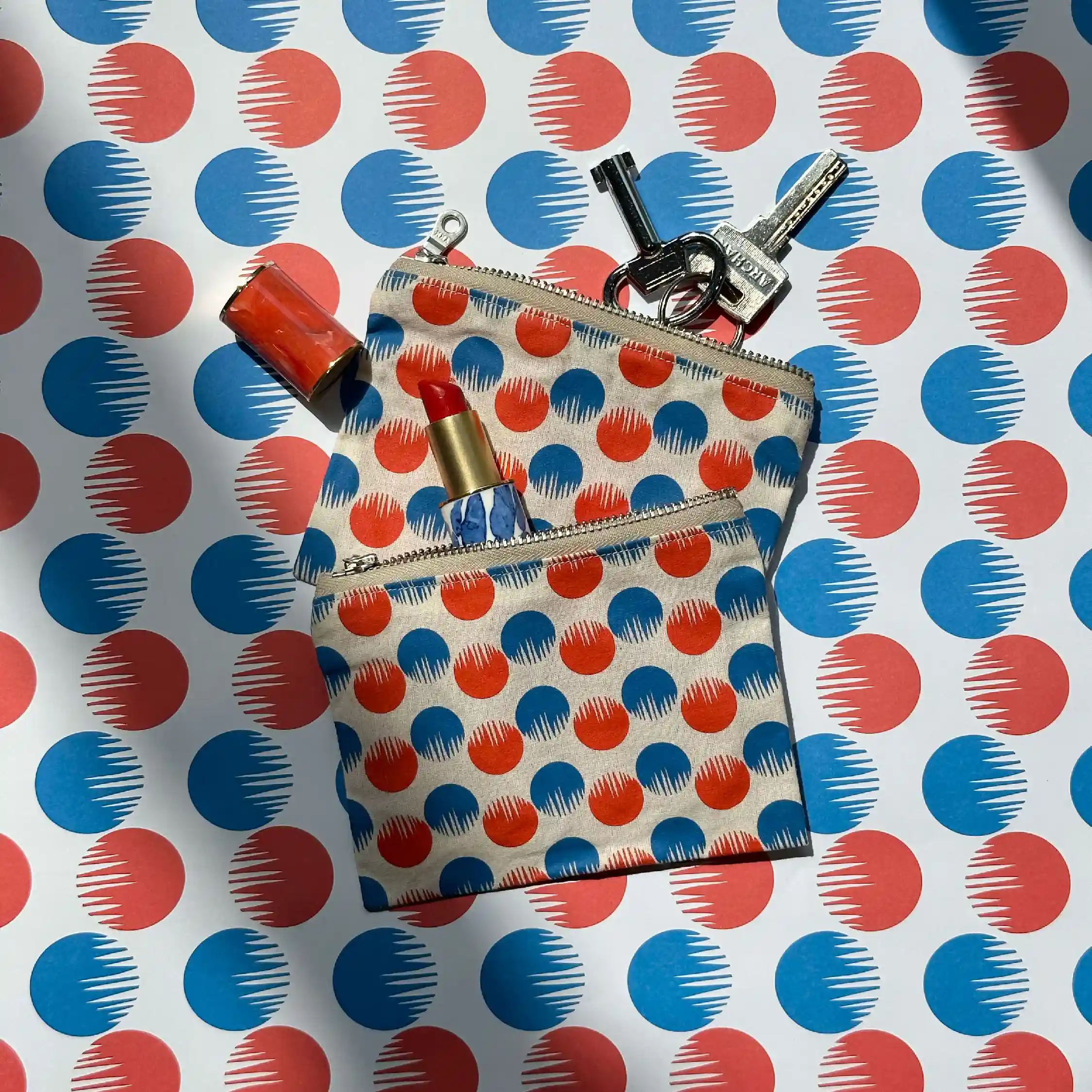 RETRO CIRCLES pouch